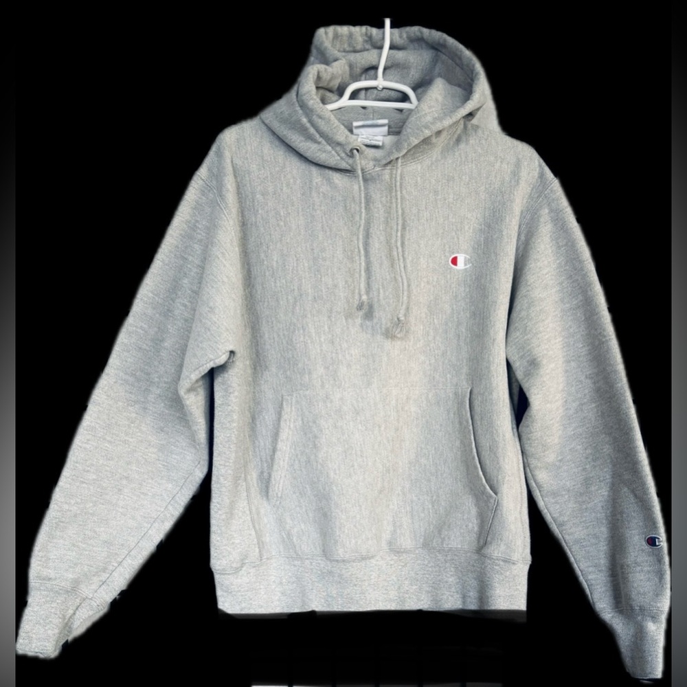 Champion Reverse Weave C Logo  Hoodie in Heather Grey 
Size: MED.